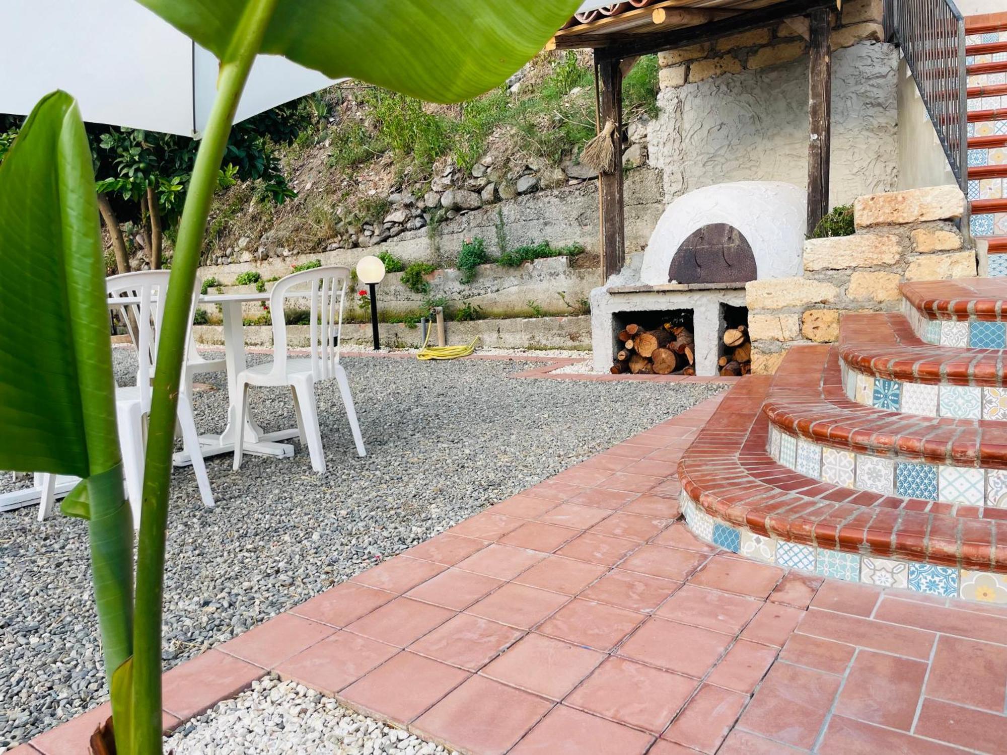 Le Maioliche Villa Saponara Bagian luar foto